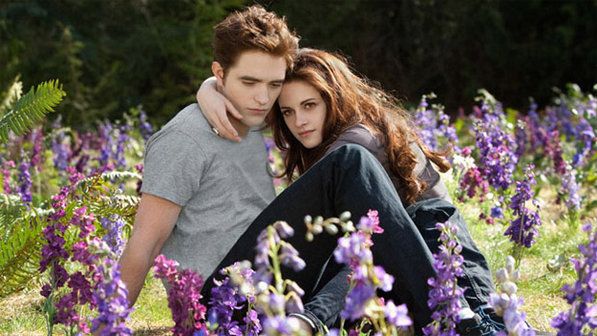 Robert Pattinson e Kristen Stewart em Amanhecer Parte 2 o capitulo final de Crepusculo size 598
