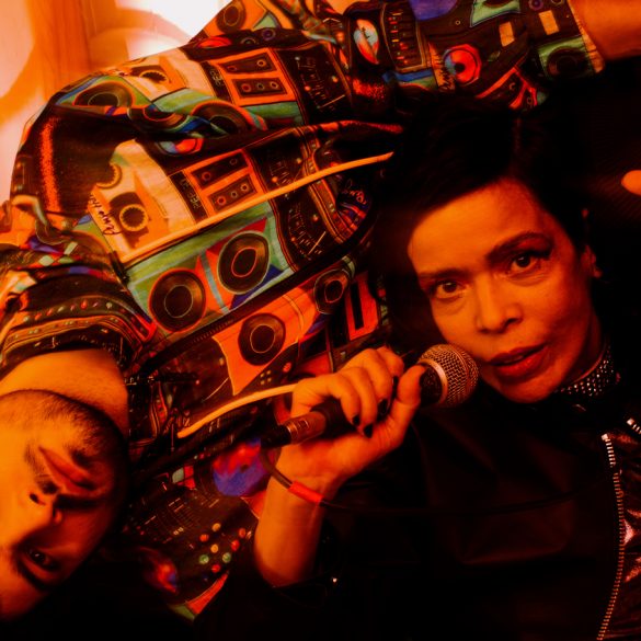 Noporn por Gleeson Paulino Nome Sujo Estranha e Louca