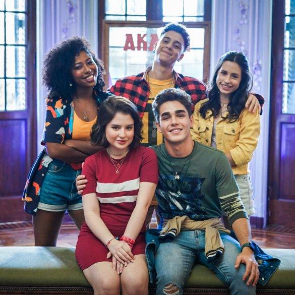 Carol Roberto Theo Salomao Bianca Paiva em cima Sophia Valverde e Xande Valois embaixo Creditos Laura Campanella