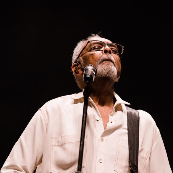 Gilberto Gil @ Teatro Guararapes Recife 16.4.23 por Hannah Carvalho @hnnhcrvlhfotografia 18