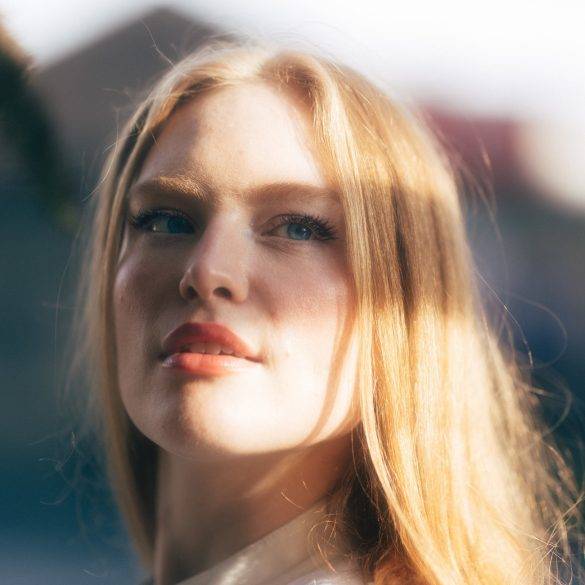 Freya Ridings por Sam Kay 1