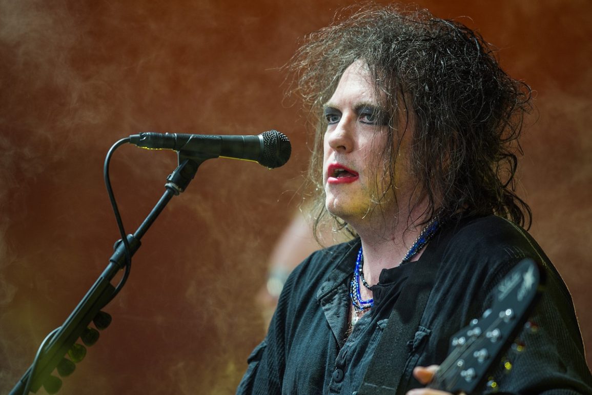 1920px Robert Smith The Cure Roskilde Festival 2012 Orange Stage