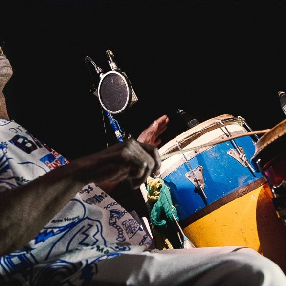 'Môa: Raiz Afro Mãe', de Gustavo McNair, estreou este ano no 15º In-Edit Brasil. (Foto: Divulgação).