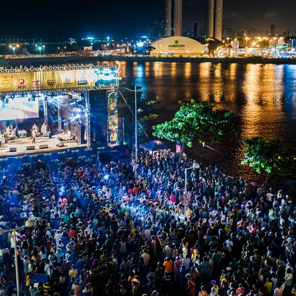 16546019256 2d2acd5297 k