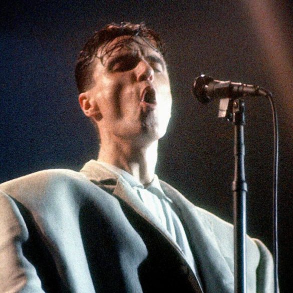 stop making sense filme concerto do talking heads ganha cartaz brasileiro confira