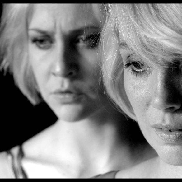 Aos pedadcos Still 18