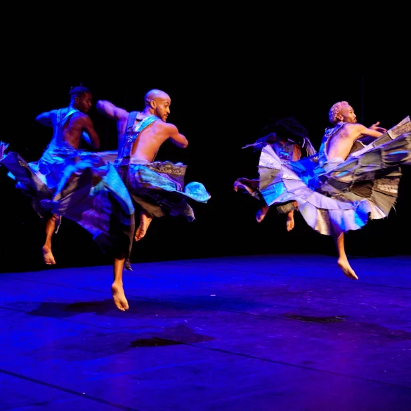 15 Corpos © David Pochal