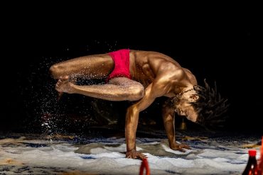 LOpera du Villageois de Zora Snake Camaroes. Foto Divulgacao