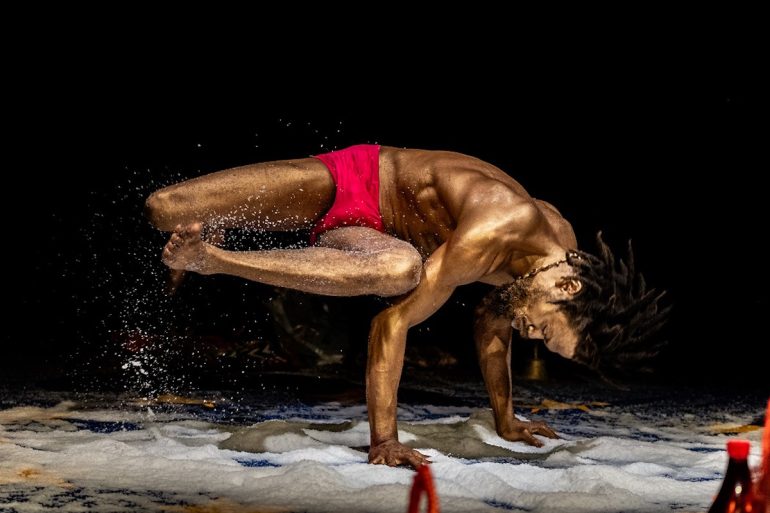 LOpera du Villageois de Zora Snake Camaroes. Foto Divulgacao