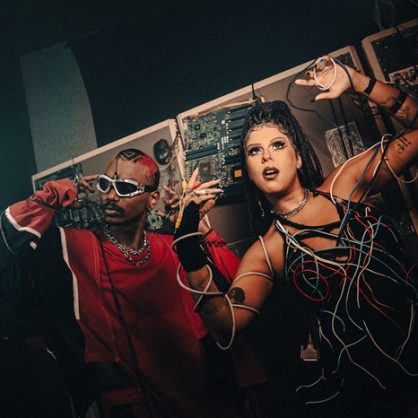 IGNUS foto Barbarize liga a sua trilha autoral ao vivo com banda musica danca artes visuais e identidade periferica e afrofuturista para a estreia da circulacao Manifexta no Recife