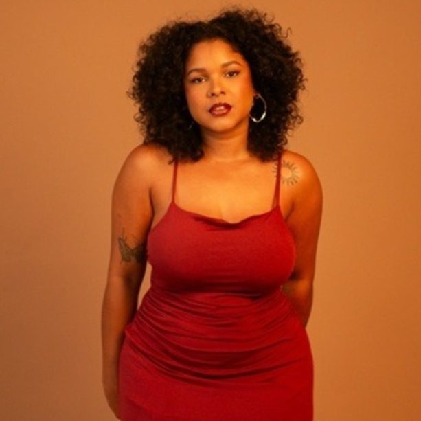 Felipe Alves foto A artista pernambucana Andry natural do Recife e cria do bairro do Jordao na Zona Sul da cidade estreia carreira solo na musica autoral como cantora e compositora. 1 1