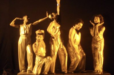 "Também se Chamavam Sonhos"é um documentário performance que fala de amizade e afeto (Foto: Divulgação)