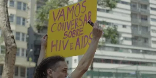 filme deus tem aids fabio leal gustavo vinagre