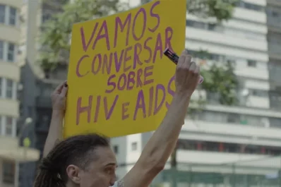 filme deus tem aids fabio leal gustavo vinagre